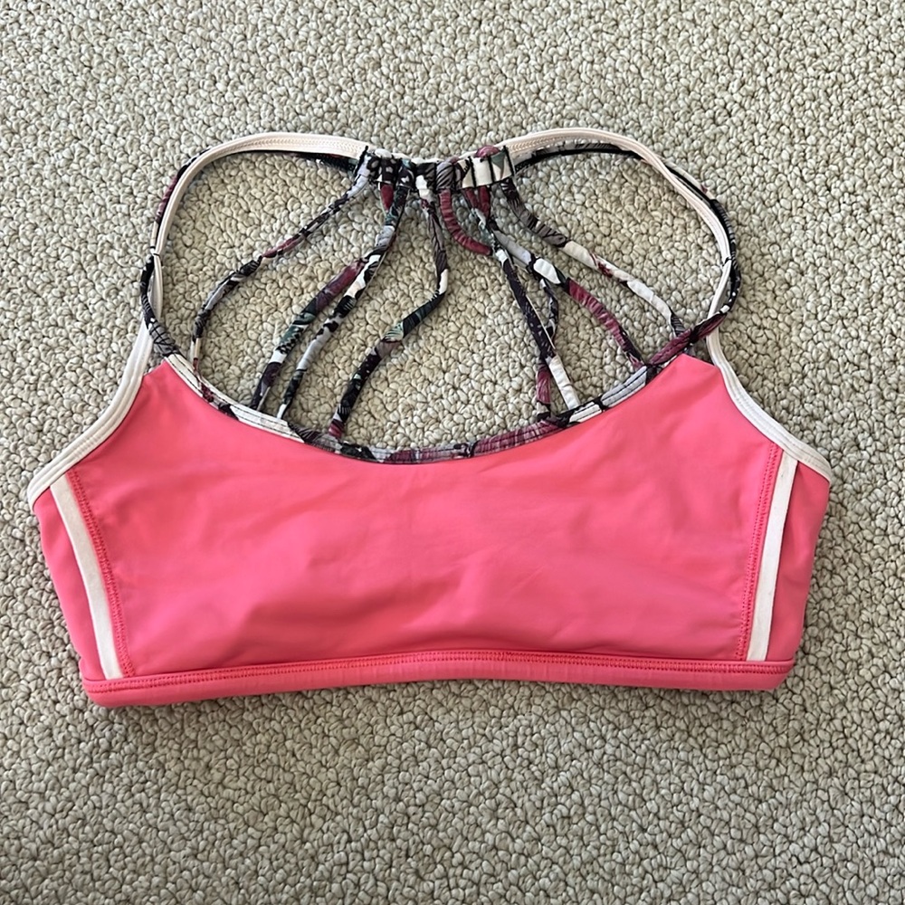 Lululemon sport top size 6